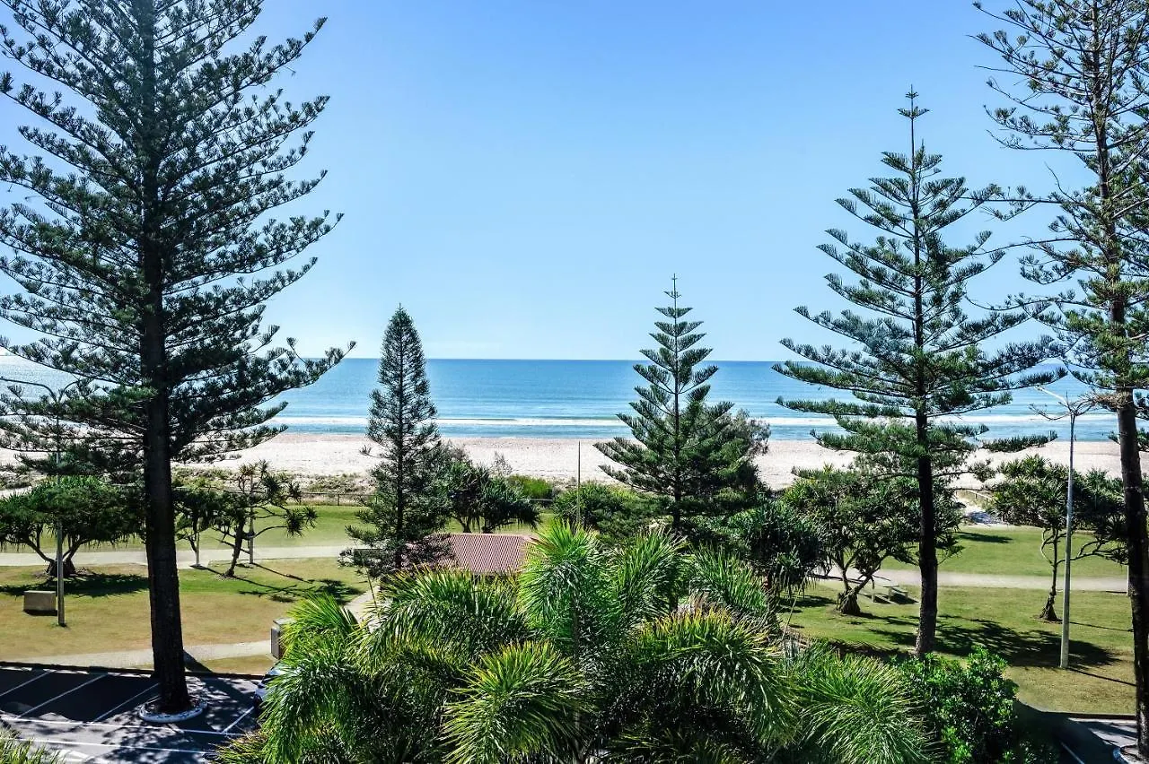 Mantra Coolangatta Beach Голд-Кост