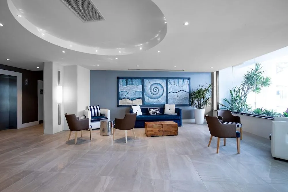 Апарт-отель Mantra Coolangatta Beach Голд-Кост