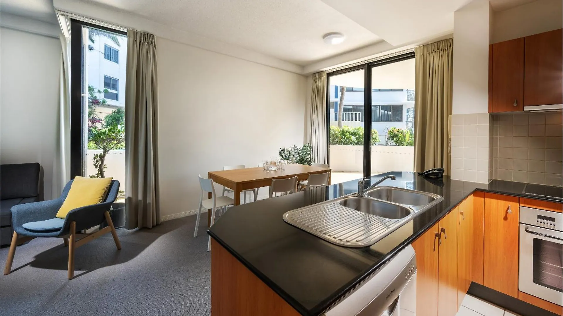 Mantra Coolangatta Beach Голд-Кост Апарт-отель