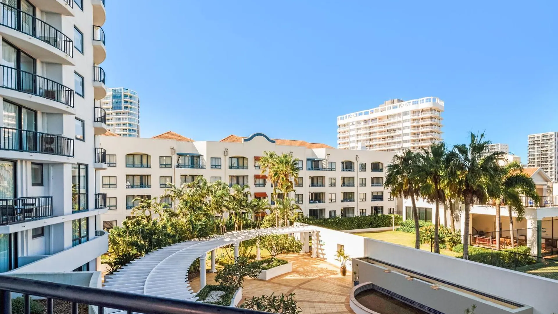 Mantra Coolangatta Beach Голд-Кост