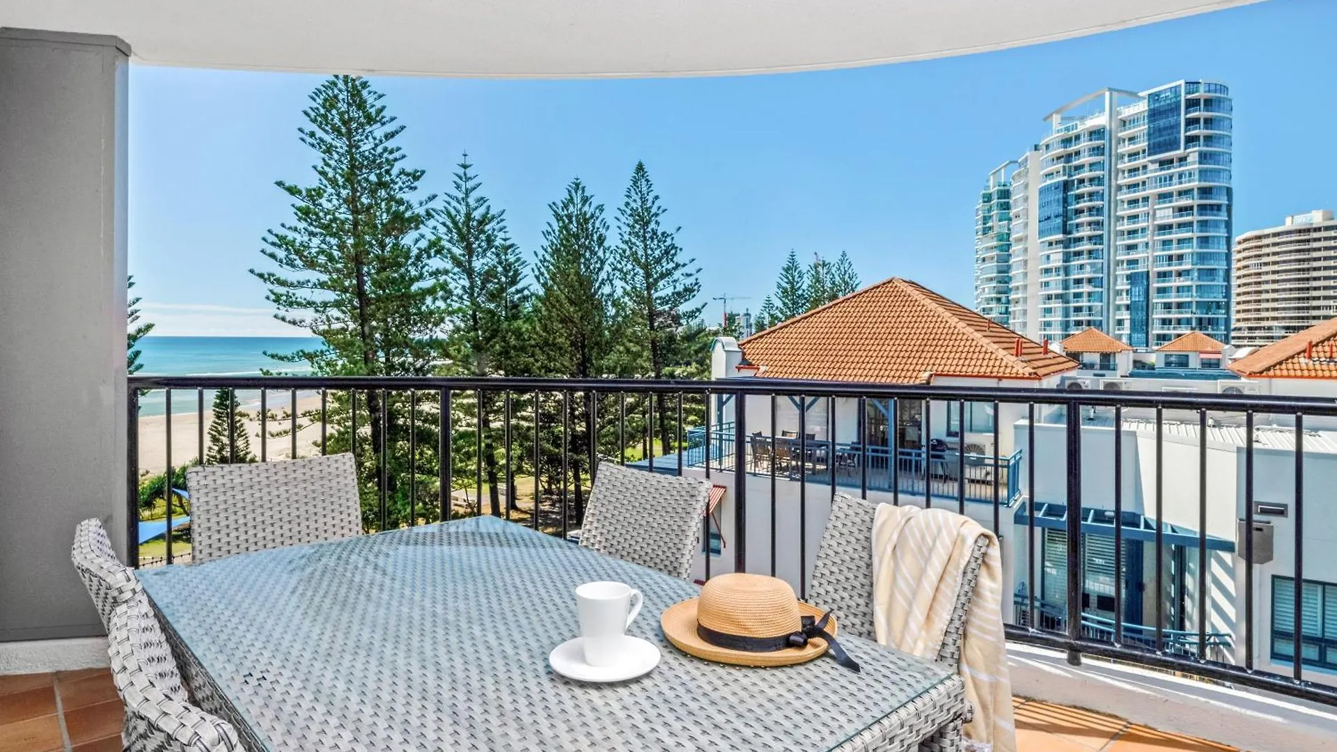 Mantra Coolangatta Beach Голд-Кост Апарт-отель